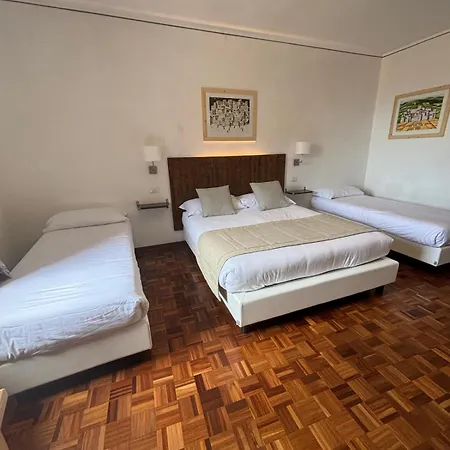 La Fortezza מלון 2*