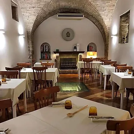 La Fortezza מלון 2*