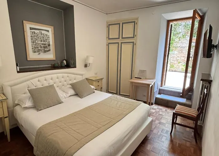 Hotell La Fortezza 2*